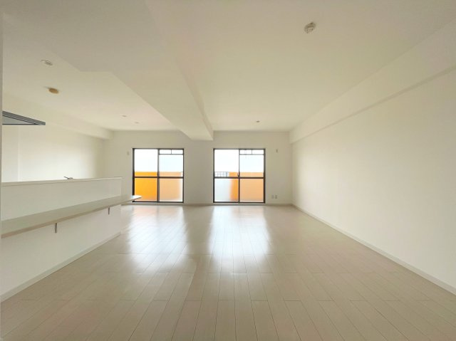 【居間・リビング】 | ラウムズ富洲原 | ＬＤＫ