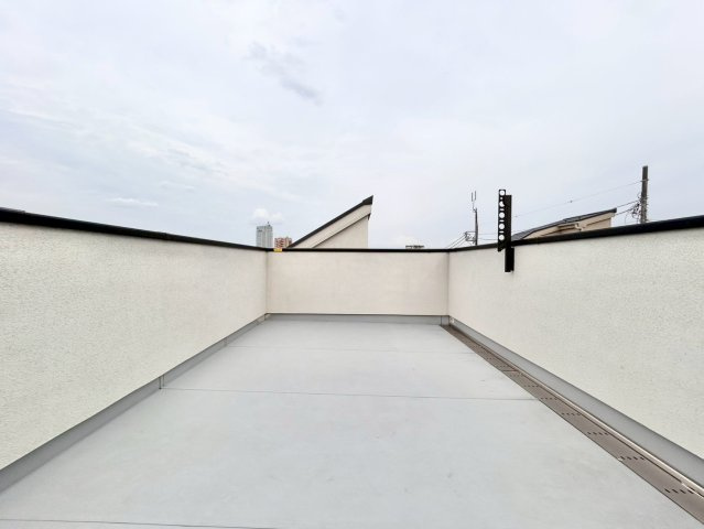 世田谷区瀬田5丁目　新築戸建　残2棟のバルコニー|現地写真(2025.10.03撮影)