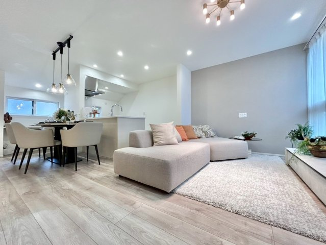 世田谷区瀬田5丁目　新築戸建　残2棟の居間・リビング|現地写真(2025.10.03撮影)