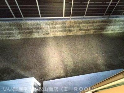 【庭】 | アルフラット椿 Ｂ棟