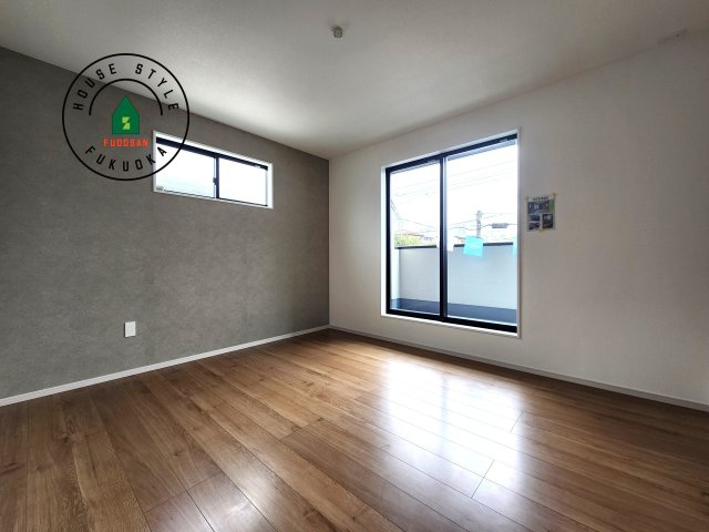 春日市天神山4丁目第2-1棟（1号棟）の寝室|主寝室には収納力に優れたクローゼットがありますので、お部屋もすっきり片付きます。