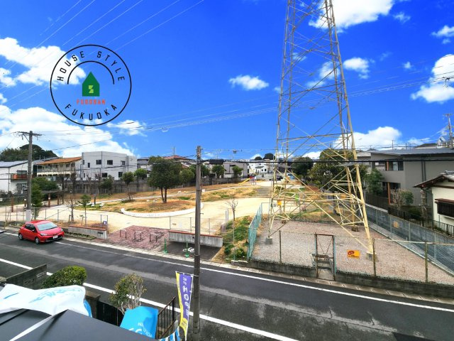 春日市天神山4丁目第2-1棟（1号棟）の展望|窓から緑が見える物件も魅力的です。