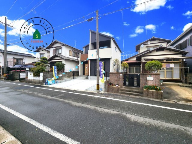 春日市天神山4丁目第2-1棟（1号棟）の前面道路含む現地写真|見学の時間などお気軽にお問い合わせ下さい。