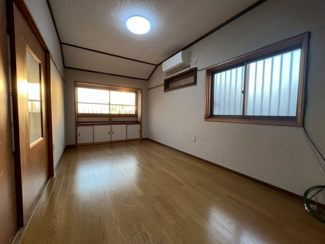 摂津戸建の洋室