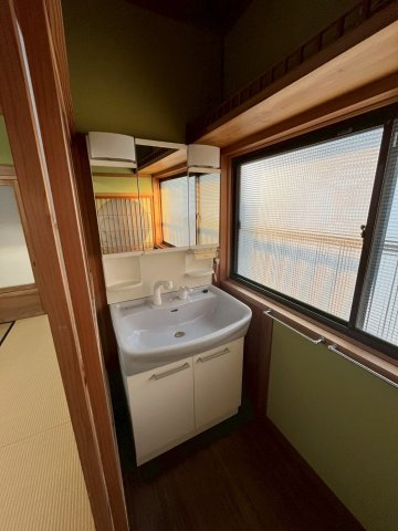 摂津戸建の洗面所