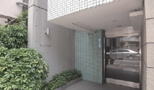 プラーティノ多摩川鵜の木弐番館のエントランス