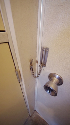 【玄関】 | ブルースカイツルセ | 収納もある玄関です