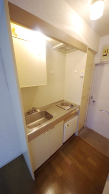 【キッチン】 | ブルースカイツルセ | キッチンでお料理をお楽しみください