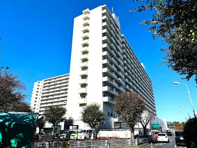高尾パークハイツＡ棟の外観|～高尾駅徒歩1分　通勤通学に大変便利な立地のマンション　内装フルリノベ済～
