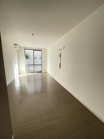 ツインズコーポの居間・リビング