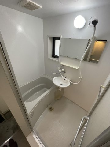 ツインズコーポの浴室