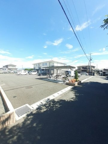 エマーブル　Ⅰの駐車場