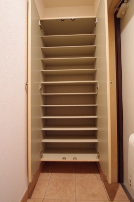 ヴィーナス・ヒルズ近見の玄関