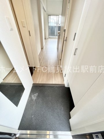 大阪市城東区諏訪１丁目の賃貸マンションの玄関