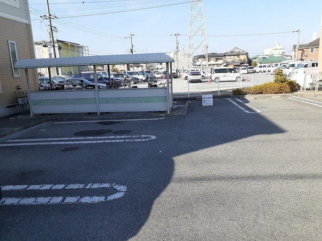 サニーハートＡの駐車場