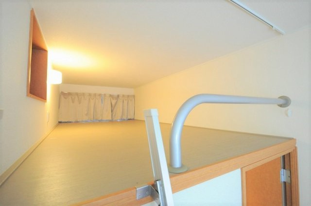 レオパレス北条口の寝室