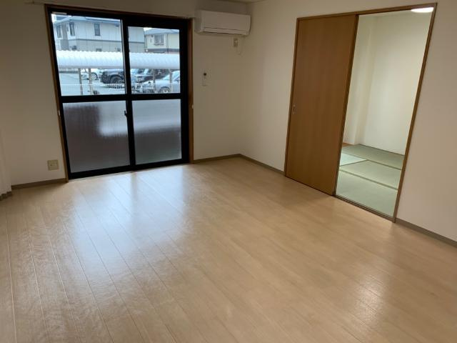 レジデンスコート東山の居間・リビング|リビング