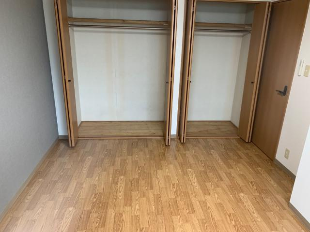 レジデンスコート東山の内装|洋室