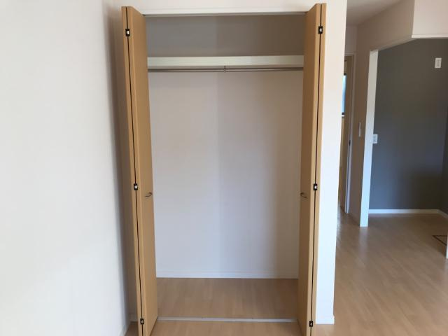 オーシャン・ステラの収納|上棚付きのクローゼット