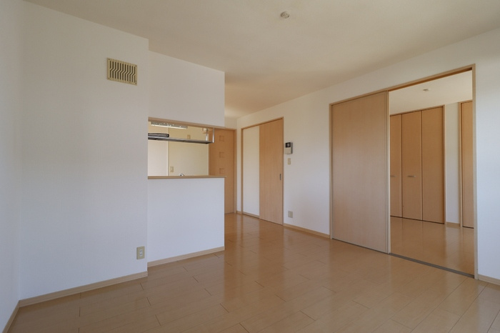 エスペランサＴＡＴＳＵＭＩの居間・リビング