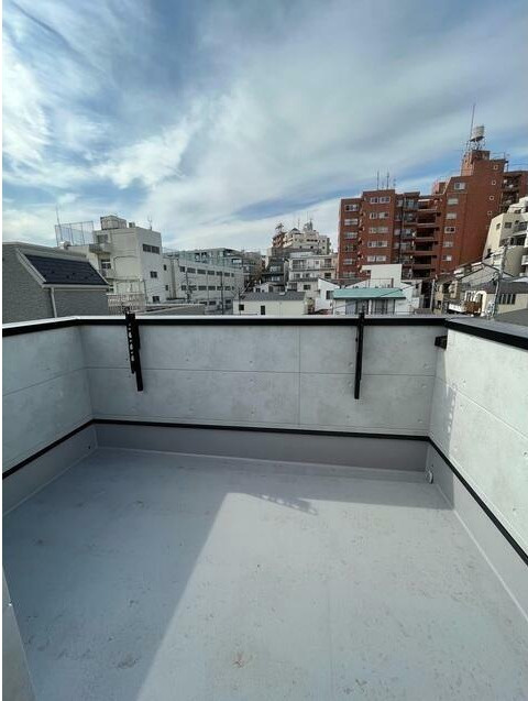 【バルコニー】