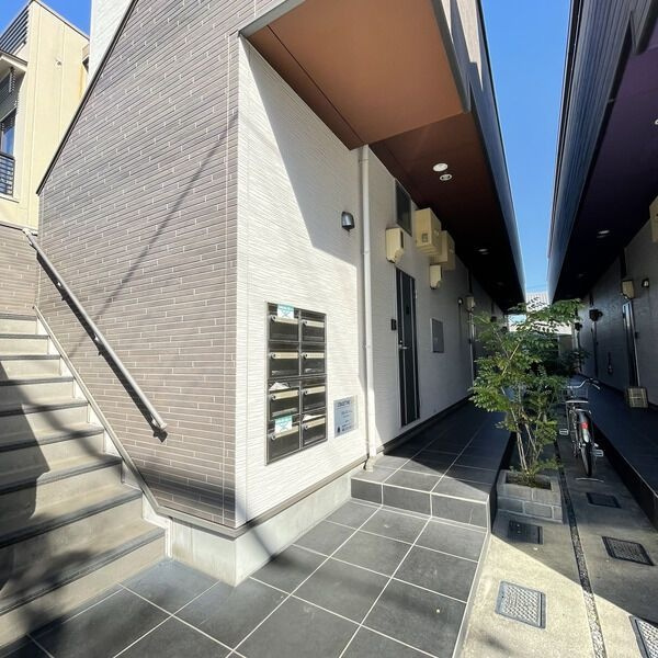 フロースハイム　名古屋市賃貸　仲介手数料無料のエントランス