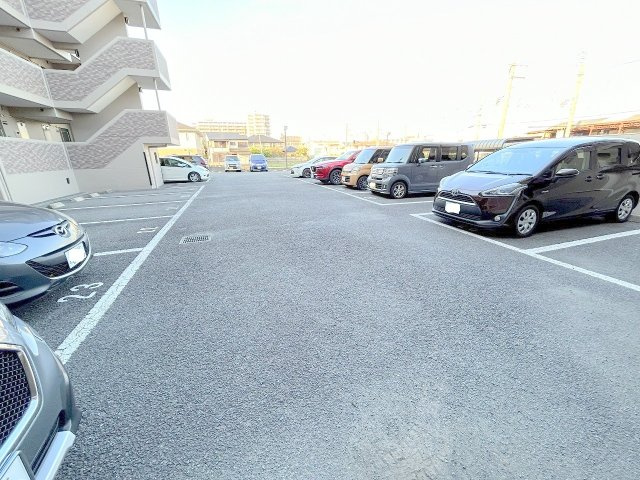 ボナール伊丹の駐車場