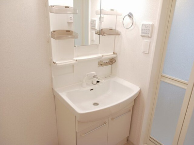 【洗面所】 | ヴィル・アルモニー | 広い洗面スペース