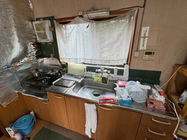 －三丁目不動産ー　深谷市下手計　敷地内に倉庫のキッチン