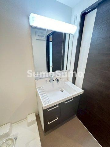 グレイス天野の洗面所|明るい洗面所です