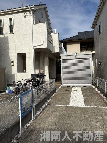 平塚市南原3丁目　中古戸建の駐車場|車をお持ちの方に嬉しい駐車場付きの物件です