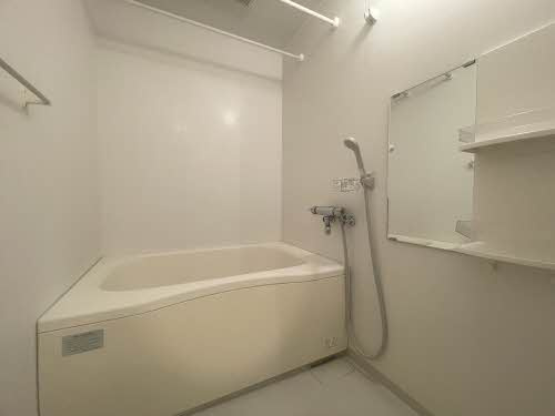 熊本市中央区新屋敷２丁目のアパートの浴室