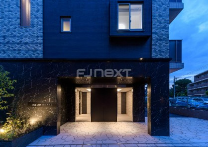 ガーラ・ヒルズ氷川台のエントランス