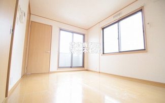 【洋室】 | グランドウルス | 使い勝手のいいお部屋