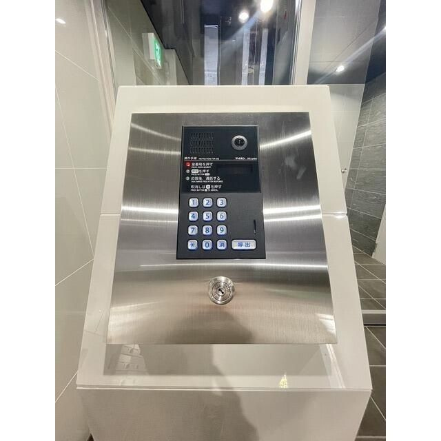 アルファコート蕨５のエントランス