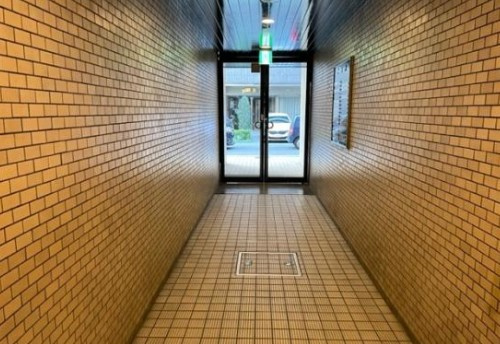 ダイアパレス西天満のエントランス