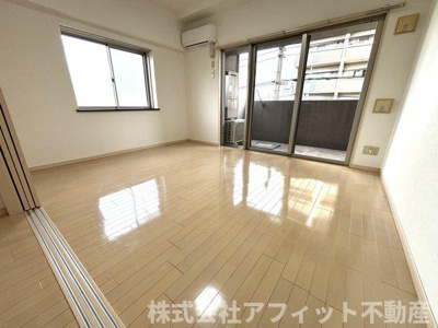 【寝室】 | フラットリア笠岡 | 洋室8.4帖