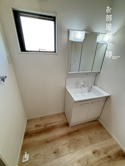 三潴郡大木町大字横溝の新築一戸建の独立洗面台