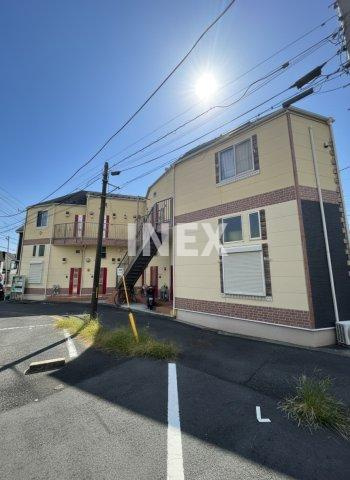 横浜市磯子区久木町のアパートの外観