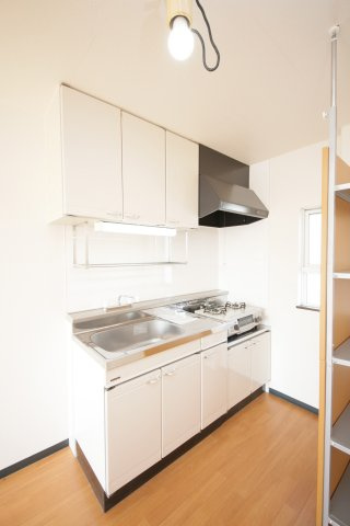 ヴィレッジねむのキッチン|別部屋同一間取りのお写真となります。