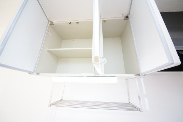 ヴィレッジねむの収納|別部屋同一間取りのお写真となります。