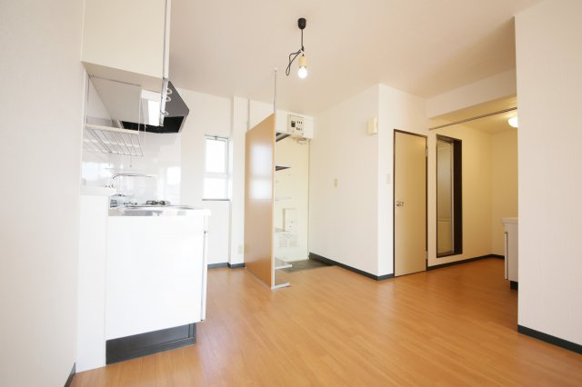 ヴィレッジねむの内装|別部屋同一間取りのお写真となります。