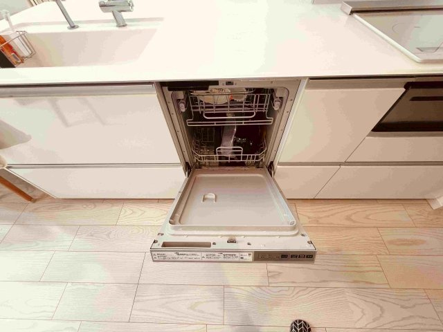 野田市つつみ野1丁目　中古戸建のキッチン|大型食洗器