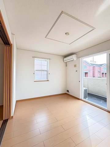 ヌーベル　ピアッツァⅠの居間・リビング