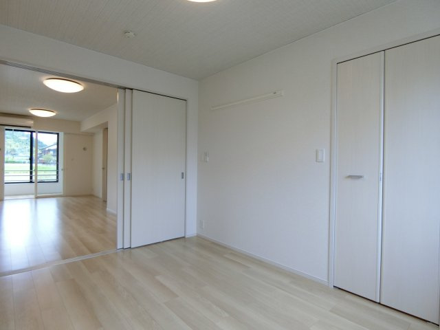 グランシャリオ　アルファ　Ｂの洋室