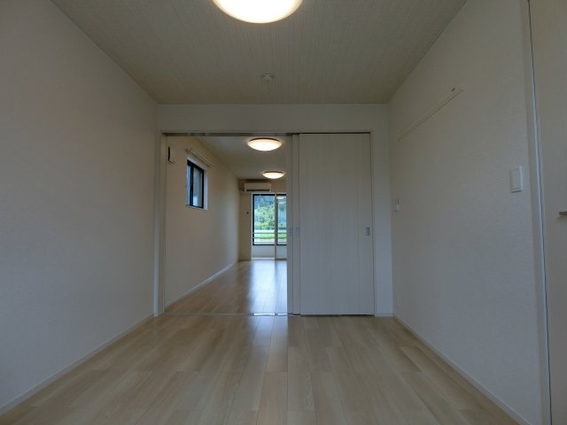 グランシャリオ　アルファ　Ｂの洋室