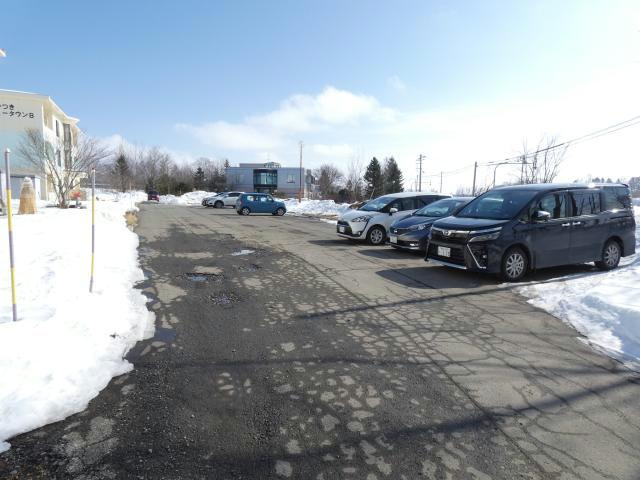 あかつきニュータウンC棟の駐車場