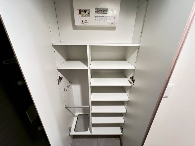 コンフォリア・リヴ博労町一丁目Qの収納
