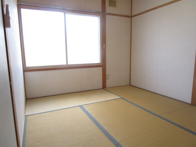 緑苑東棟の居間・リビング