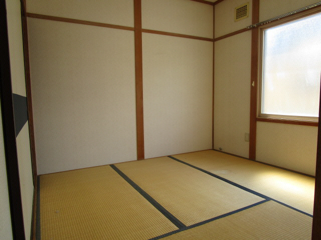 緑苑東棟の居間・リビング